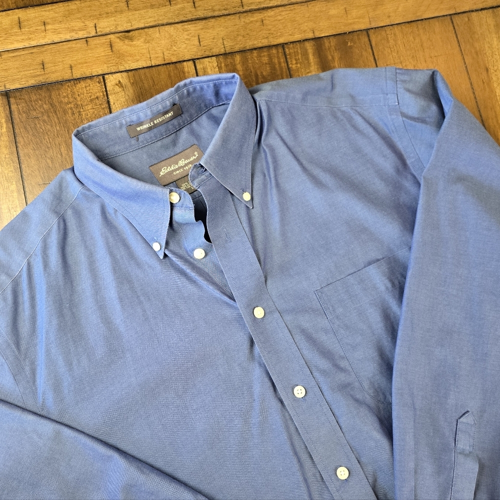 Eddie Bauer Men's Blue Large Long Sleeve Button Down Shirt